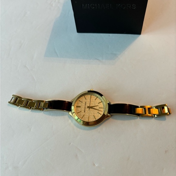 Michael Kors Bracelet Watch With Tortoise Shell on Both Sides of the Bracelet - Picture 4 of 10